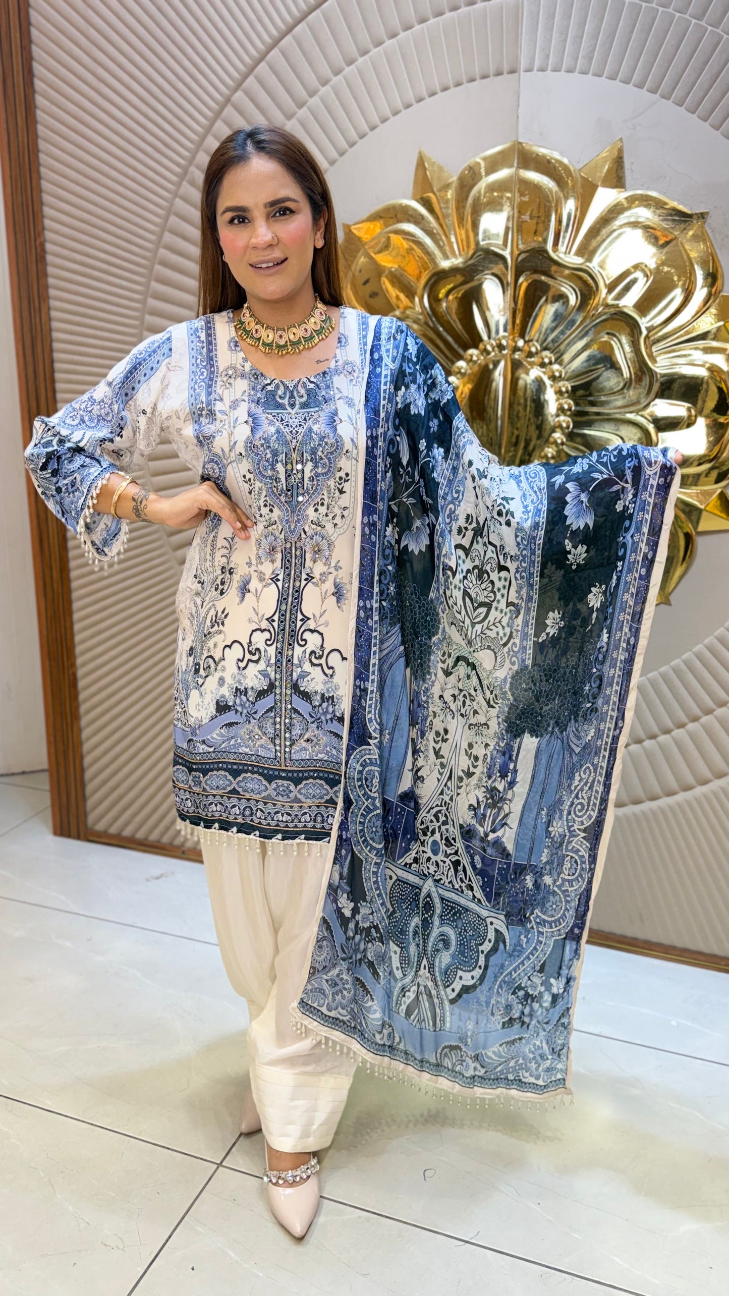 Beutiful elegant suit pc3658