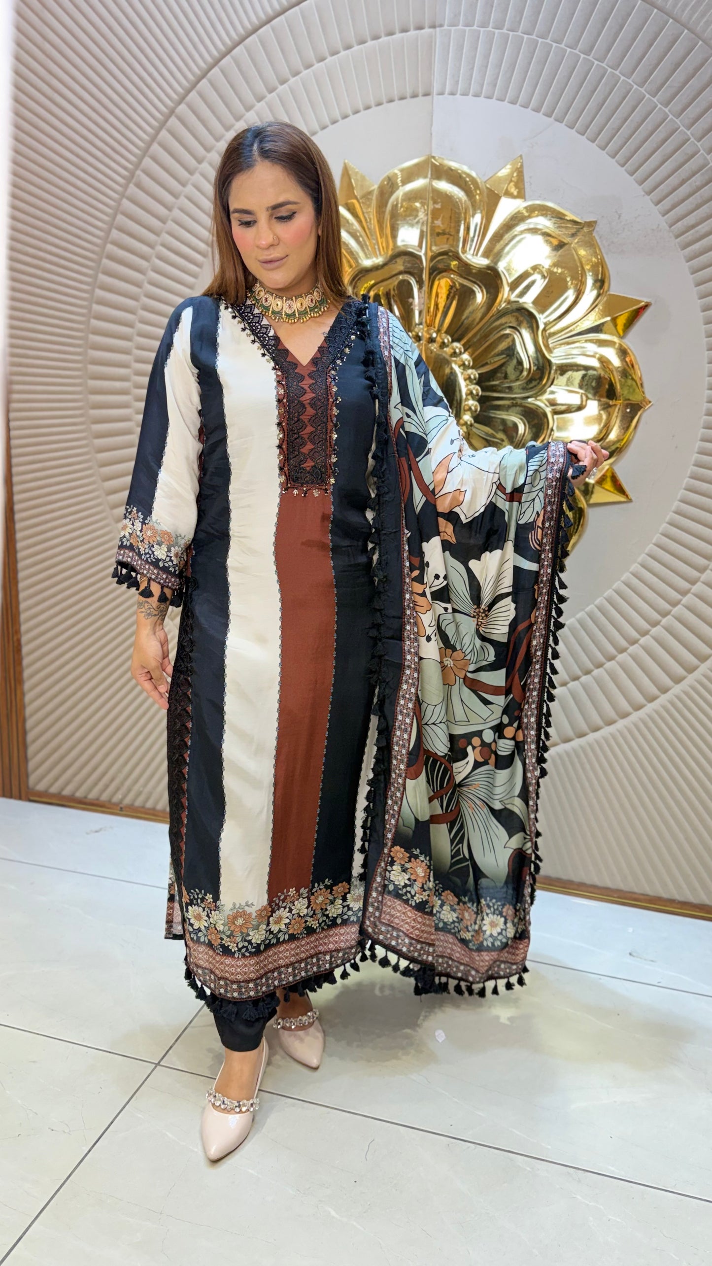 Beutiful elegant suit pc3656