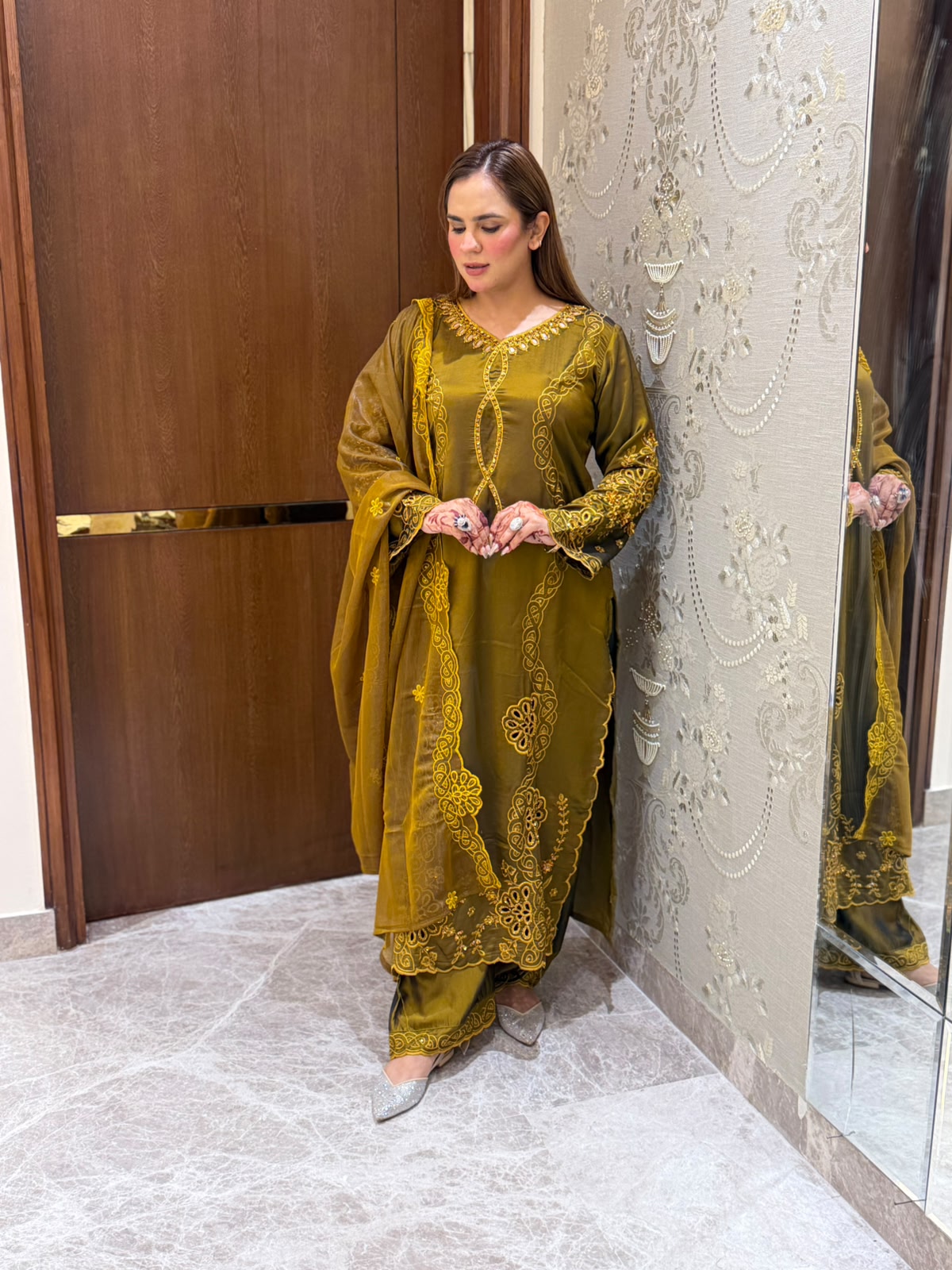 Beutiful elegant suit pc3144