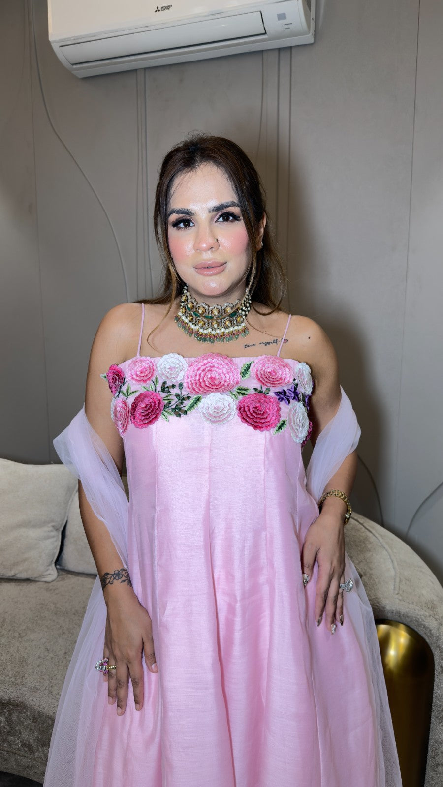 Beutiful elegant cut sleves suit pc3348