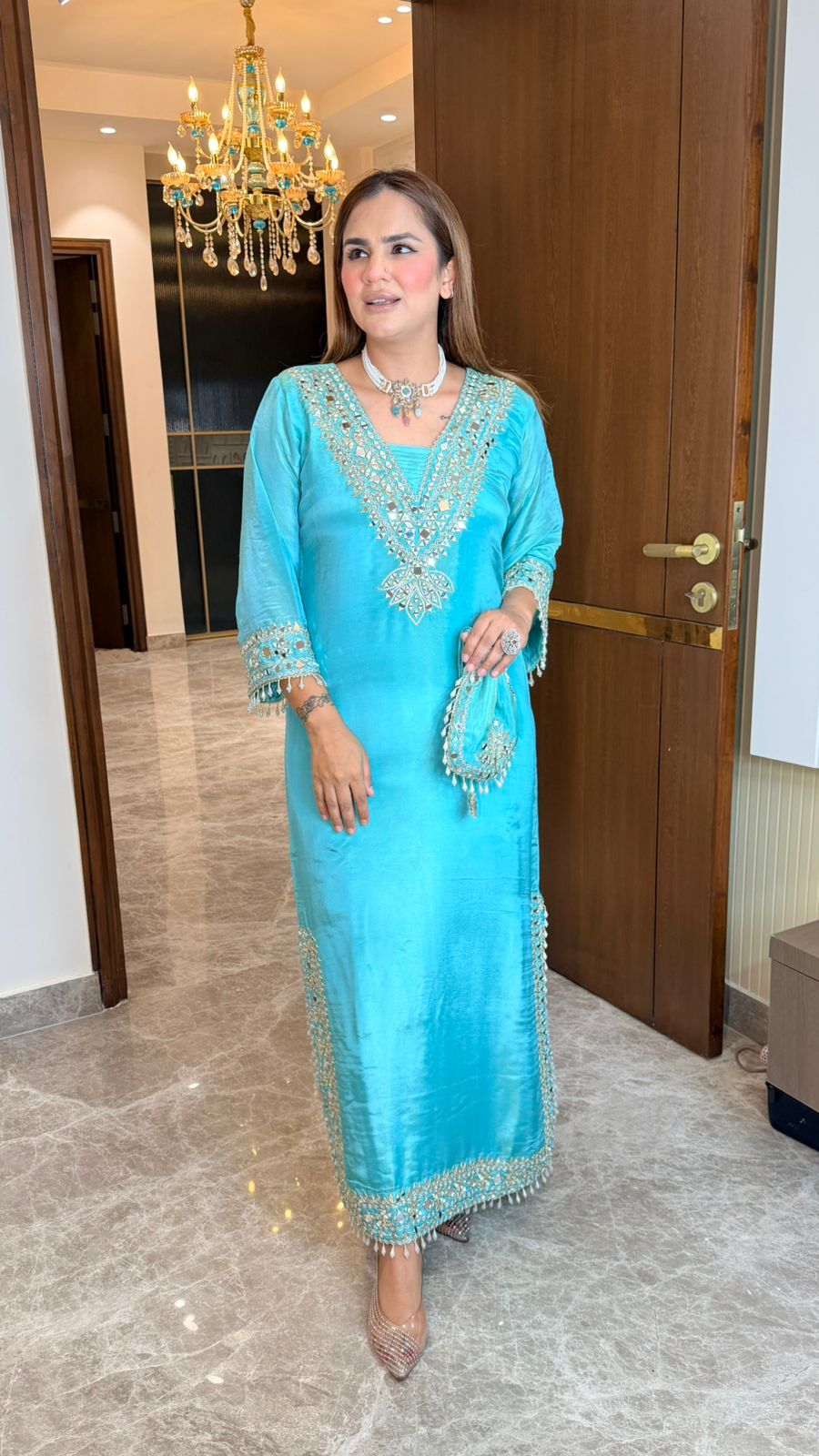 Beutiful elegant kareena style with potli pc3588