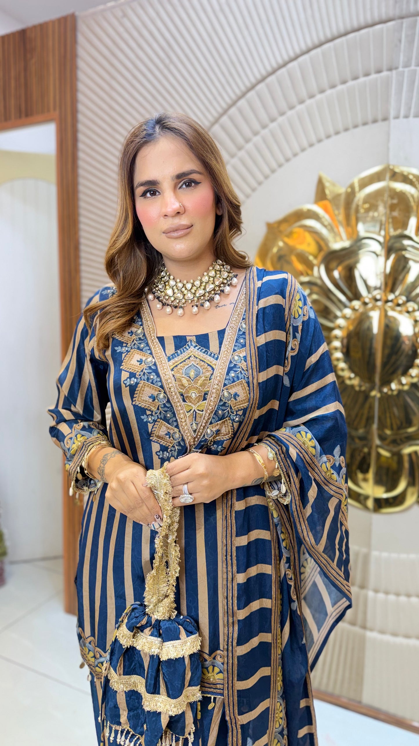 Beutiful elegant suit pc3666