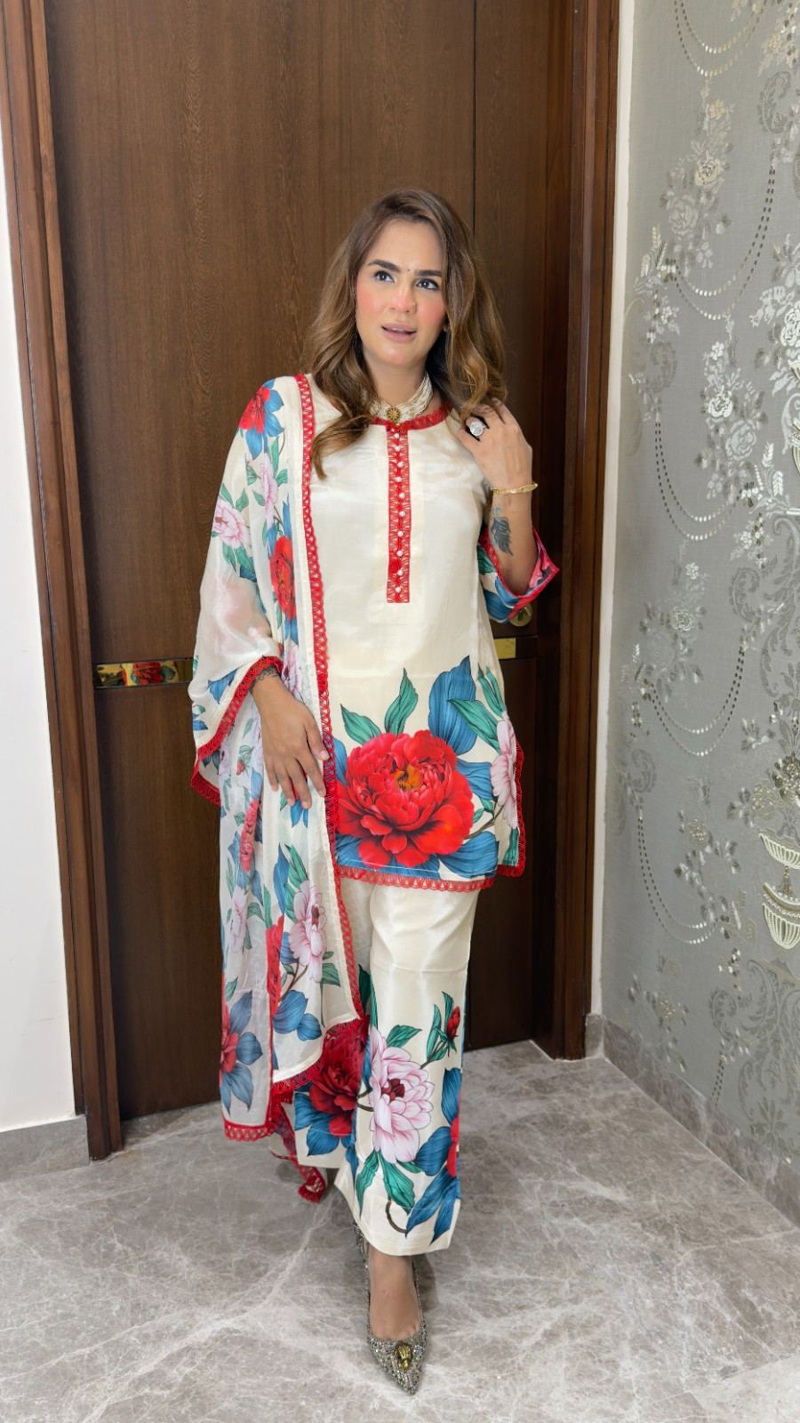 Beutiful elegant suit pc3747
