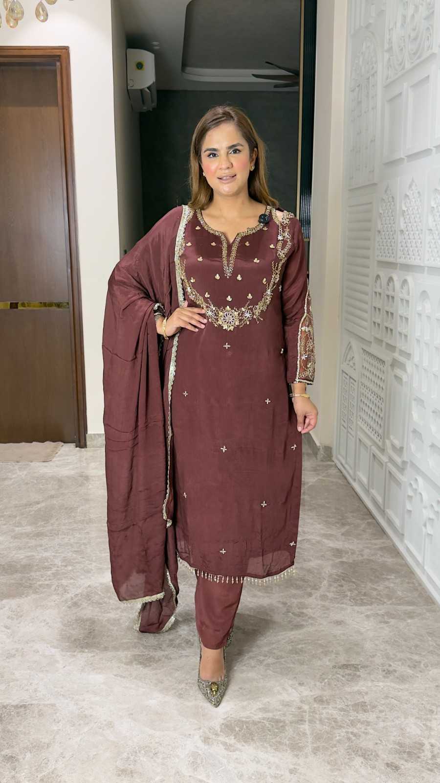 Beutiful ellegant suit pc3752