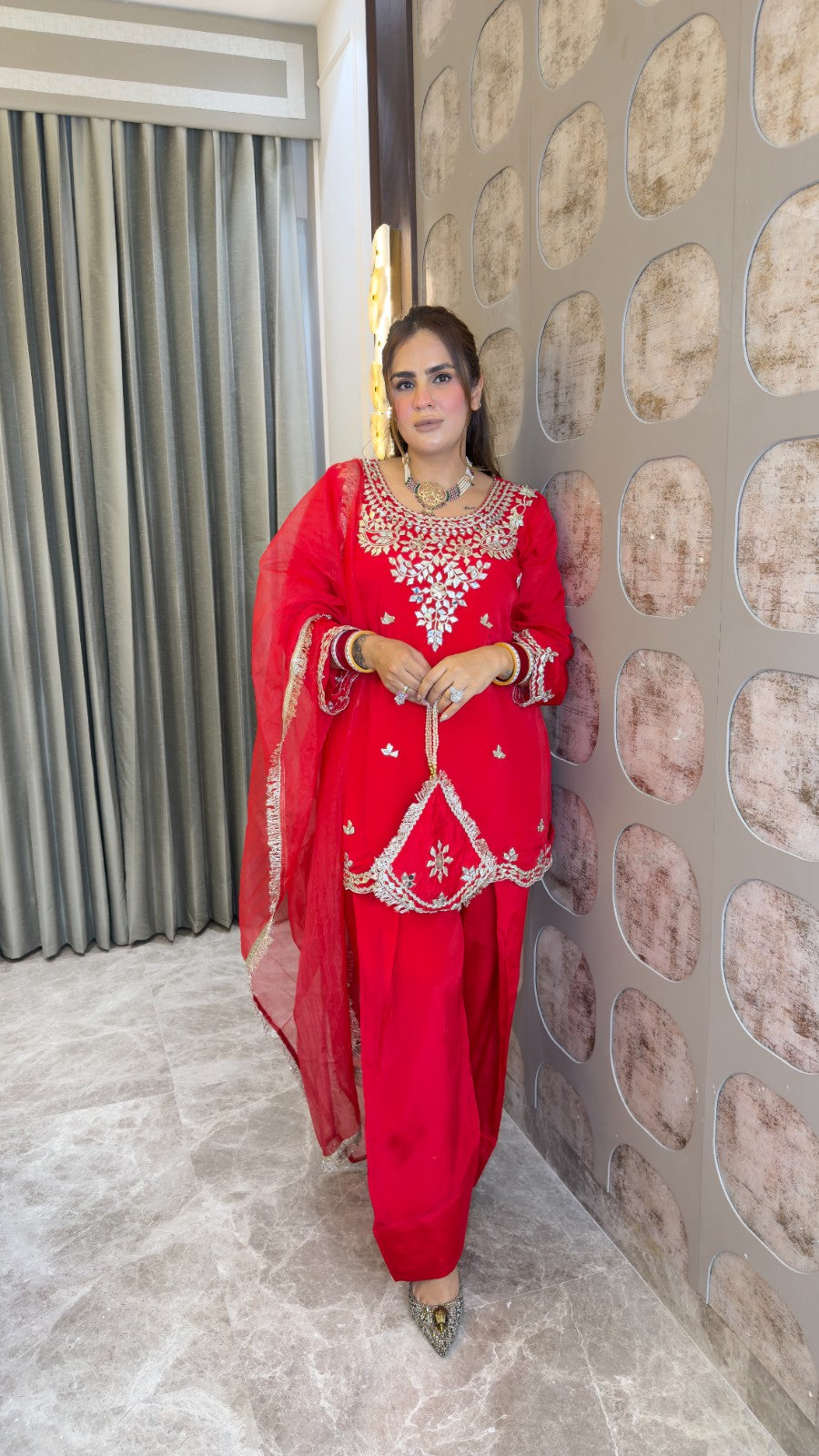 Beutiful elegant paetyweae suit pc3358