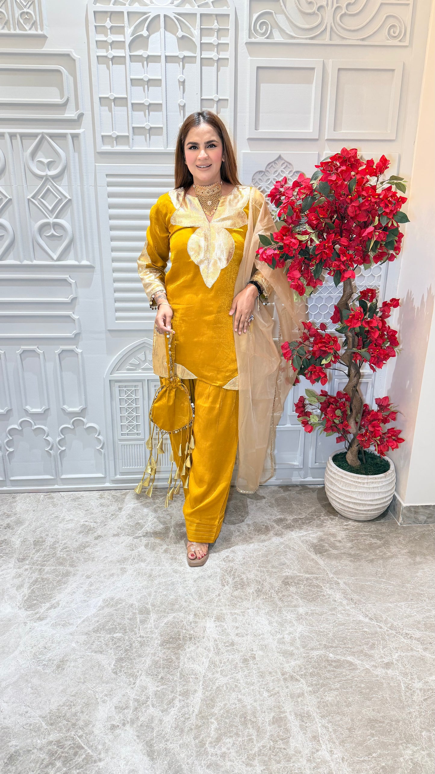 Beutiful elegant partywear suit with potli pc3627