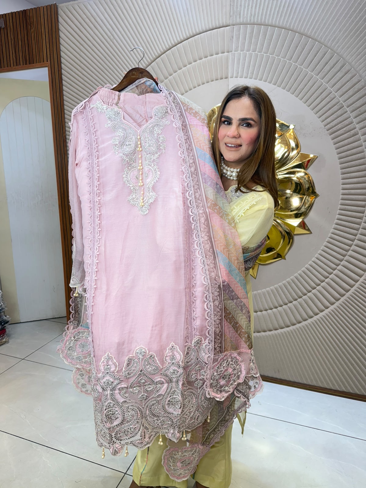 Beutiful elegant partywear suit pc3125