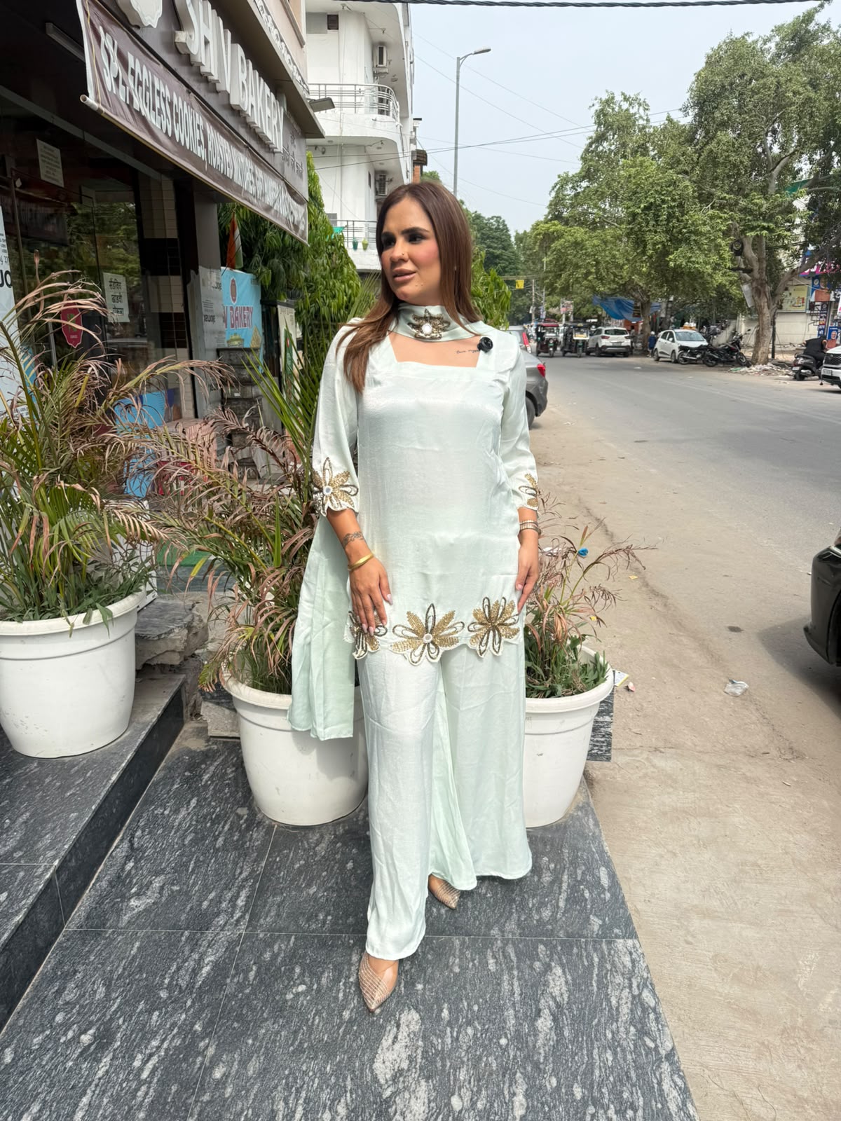 Beutiful elegant partywear suit pc3361